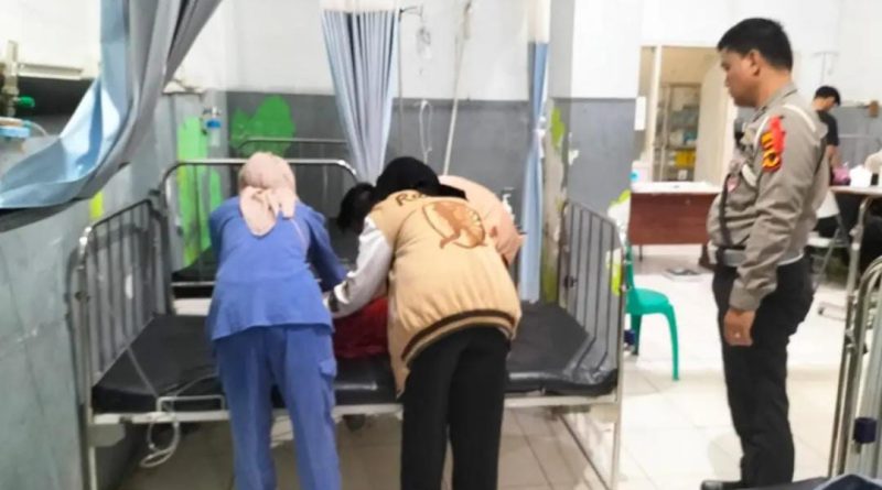 Aksi Aipda Rizal Azmi Bantu Larikan Bocah Lima Tahun  Bawa Ke Rumah Sakit