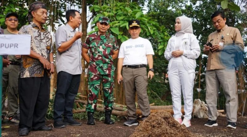 Tempat Pembuangan Sampah Disulap  Walikota Depok Supian Suri Jadi Taman Hijau