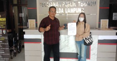 Diduga Lecehkan Pemandu Karaoke, Oknum Satnarkoba Polres Way Kanan Dilaporkan ke Propam Polda Lampung