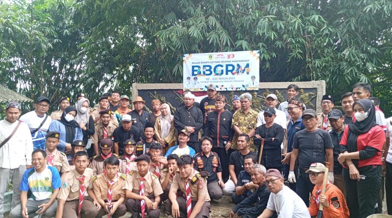 ADE KODEL ketua bppkb Banten turun langsung bergotong royong dalam rangka BBGRM 2025