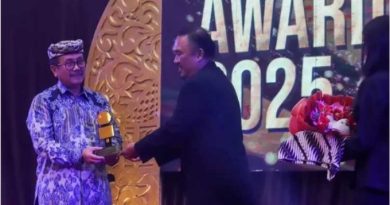 Bupati Imron Raih Penghargaan Di IJTI Cirebon Raya Awards 2025