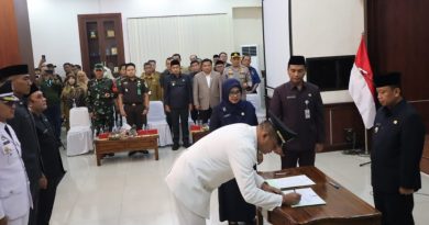 Revolusi Birokrasi Depok: 97 Pejabat Kompeten Dilantik untuk Tingkatkan Pelayanan Publik.