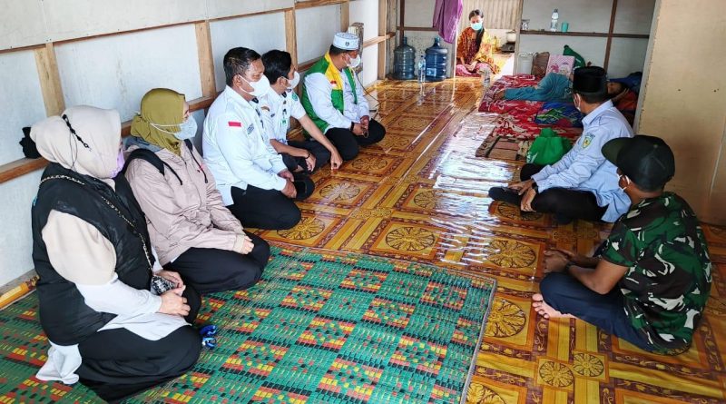 Baznas dan Lurah Batulicin Salurkan Bantuan untuk Warga Sakit dan Kurang Mampu