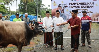 Idul Adha,Kapolres Morowali Serahkan 30 Ekor Sapi Dan 2 Ekor Kambing