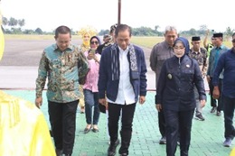 Kunker Mentri Lingkungan Hidup,Bupati Dan Wakil Bupati Morowali Sambut Hangat