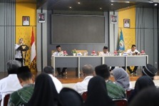 Iriane Resmi Lepas Kafilah STQH ke STQH XXVIII Tingkat Provinsi.