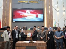 Rapat Paripurna Penyampaian Nota Keuangan T.A 2024 Oleh  Wakil Bupati Morowali