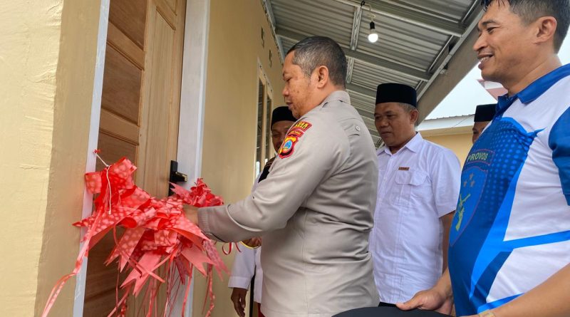 Akhiri Masa Jabatan,Secara Swadaya Kapolres Morowali Bangun Dua Unit Rumah Imam Masjid