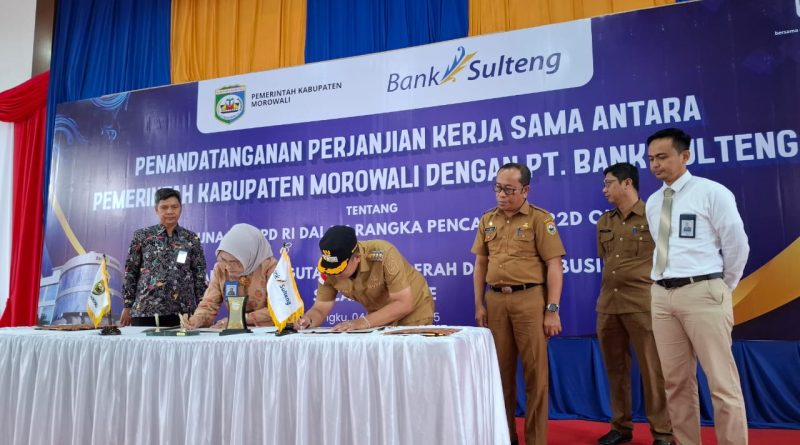 Pemkab. Morowali Dan  Dirut PT. Bank Sulteng Teken MoU, Dukung Digitalisasi Keuangan Daerah