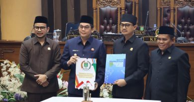 DPRD Tanah Bumbu Sahkan Perubahan APBD 2025: Sinergi Eksekutif dan Legislatif untuk Kemajuan Daerah