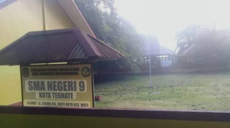Polemik Penempatan Rita Basra Sebagai Kepsek SMAN 9 Moti, Orang Tua Siswa Sampaikan Penolakan