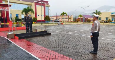 HUT RI Yang Ke -80 Kabag SDM Polres Morowali Bertindak Sebagai Inspektur Upacara