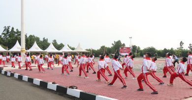 Semarak HUT RI ke-80, Jajaran Polres Dan Bhayangkari  Tampil Di Alun -Alum Rumah Jabatan  Bupati Morowali