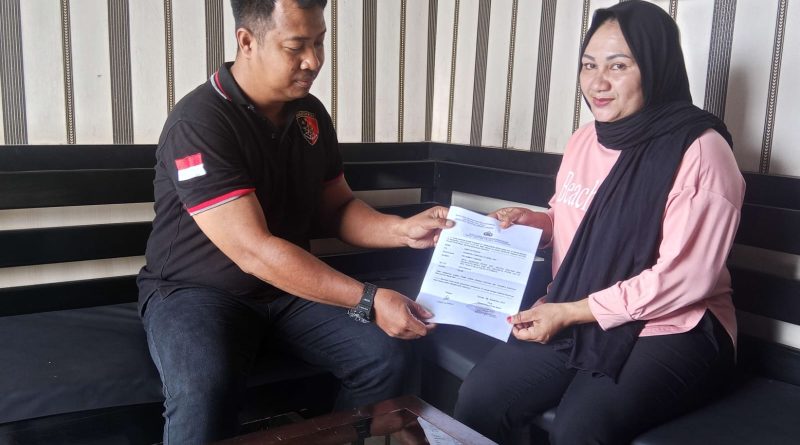 Diduga Cemarkan Nama Baik, Linda Hatebula Resmi Lapor Akun Facebook Rey M ke Polda Malut