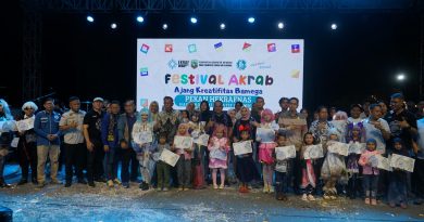 Festival Akrab 2025 Resmi Ditutup, Wabup Syairi Mukhlis: Ekonomi Kreatif Jadi Masa Depan Kotabaru