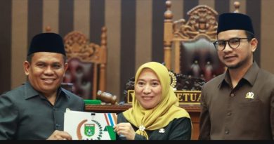 DPRD Tanah Bumbu Sahkan Tiga Raperda Strategis, Wujudkan Sinergi Kuat Eksekutif dan Legislatif