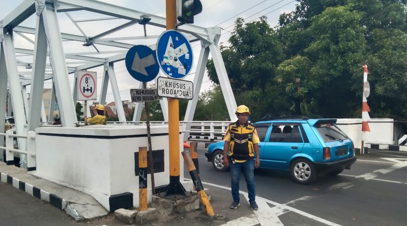 Jembatan Cipager Sumber Terlihat Bersih dan Kokoh Usai Dicat Ulang