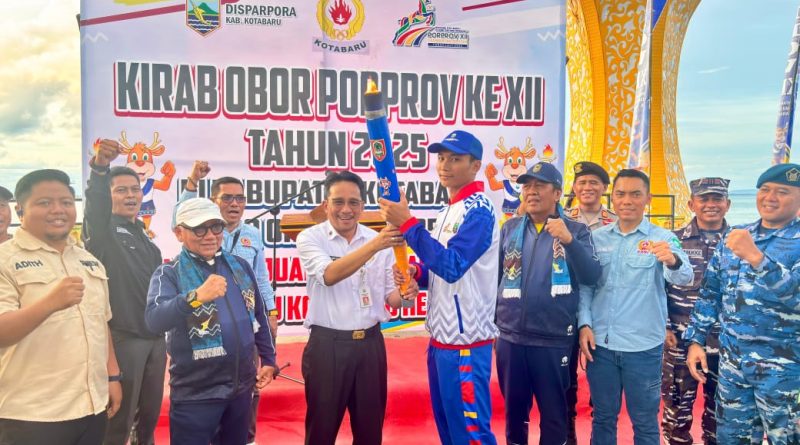 Pemkab Kotabaru Sambut Kirab Obor PORPROV XII Kalsel di Siring Laut,Kobarkan Semangat Sportivitas dan Persatuan
