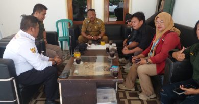 Pengurus Akpersi DPC Kabupaten Bogor di Sambut Hangat Oleh Ketua DPK Kecamatan Rumpin, H. Madharun.