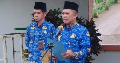 Camat Lalan Pimpin Upacara Hari Pahlawan Nasional, Ajak Pegawai dan Warga Teladani Semangat Juang Para Pahlawan