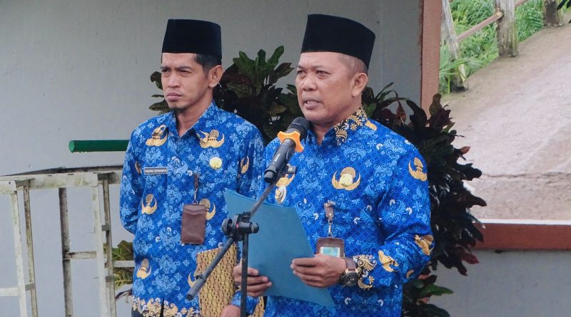 Camat Lalan Pimpin Upacara Hari Pahlawan Nasional, Ajak Pegawai dan Warga Teladani Semangat Juang Para Pahlawan
