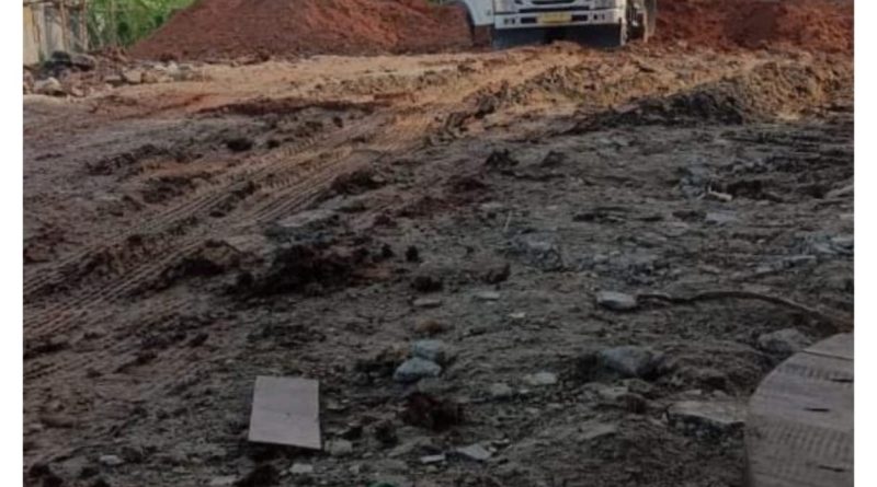 Marak Beroperasi Galian C Tanah Merah Tak Berizin di Sukasari, Warga Minta Aparat Turun Tangan Marak Beroperasi Galian C Tanah Merah Tak Berizin di Sukasari, Warga Minta Aparat Turun Tangan