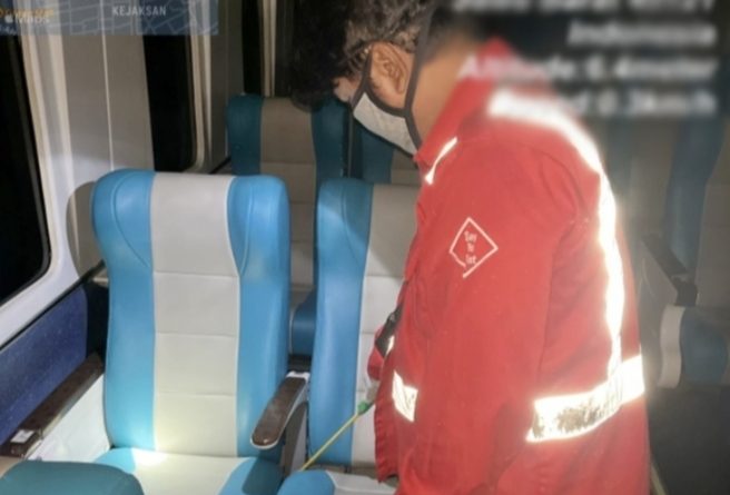 KAI Daop 3 Cirebon Tingkatkan Keselamatan Jalur Rel dengan Penggantian Material Prasarana