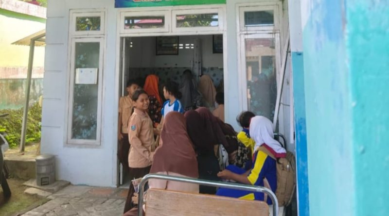 Siswa SDN 65 Kota Ternate di Duga Mengalami Keracunan Setelah Mengkomsumsi MBG. Siswa SDN 65 Kota Ternate di Duga Mengalami Keracunan Setelah Mengkomsumsi MBG.
