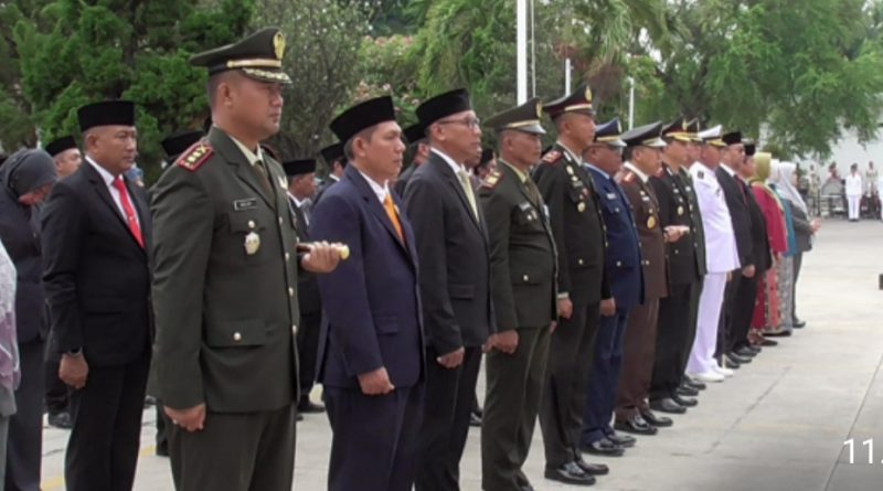 Dandim 0614/Kota Cirebon Hadiri Upacara Peringatan Hari Pahlawan Nasional Tahun 2025 Tingkat Kota Cirebon Dandim 0614/Kota Cirebon Hadiri Upacara Peringatan Hari Pahlawan Nasional Tahun 2025 Tingkat Kota Cirebon