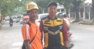 Pemeliharaan Rutin Ruas Jalan Weru Sumber : Antisipasi Lubang Akibat Hujan
