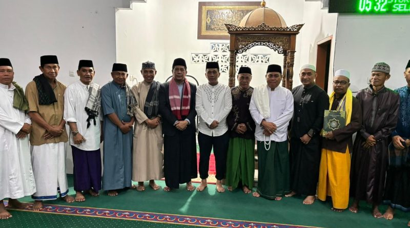 Kapolda Sulteng Bersama Kapolres Morowali Serahkan Tali Asi Berupa Bingkisan Dan Alqur’an Kapolda Sulteng Bersama Kapolres Morowali Serahkan Tali Asi Berupa Bingkisan Dan Alqur’an