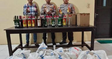 Ratusan Miras  Di Bungku Pesisir Di Amankan Polsek Bungku Selatan