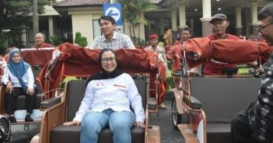 Ikuti Pelatihan Kendarai Becak Listrik Bantuan Dari Presiden , Abang Becak : Terima Kasih Pak Prabowo