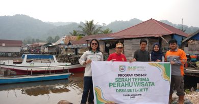 Dukung Pengembangan Pariwisata Desa IMIP Salurkan Kapal Wisata Di Morowali