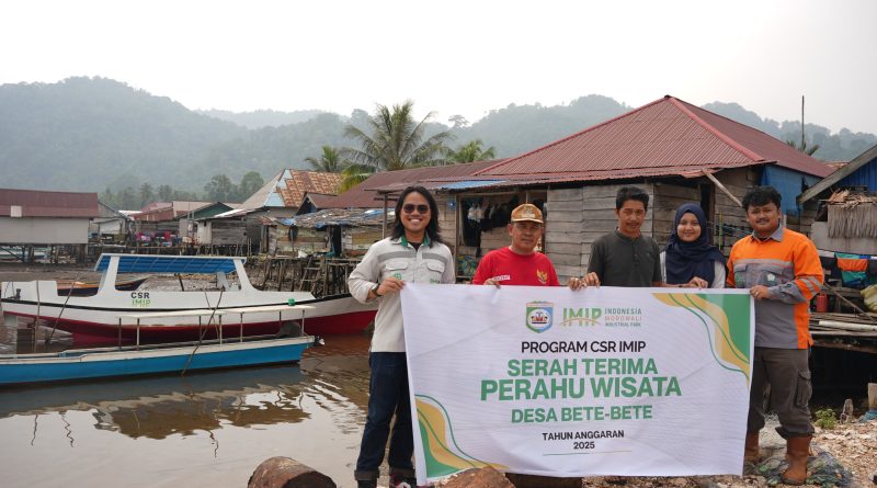 Dukung Pengembangan Pariwisata Desa IMIP Salurkan Kapal Wisata Di Morowali