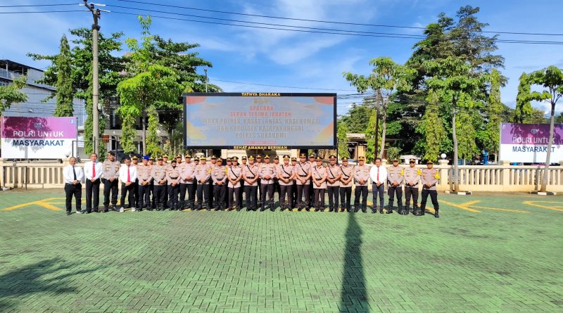 Upacara Sertijab Tandai Rotasi Pejabat Utama di Polres Sukabumi Upacara Sertijab Tandai Rotasi Pejabat Utama di Polres Sukabumi