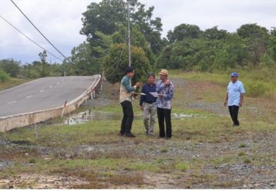 Respons Cepat Keluhan Warga, H. Akhmad Rojain Turun Langsung Tinjau Akses Kantor Bupati Kotabaru Respons Cepat Keluhan Warga, H. Akhmad Rojain Turun Langsung Tinjau Akses Kantor Bupati Kotabaru