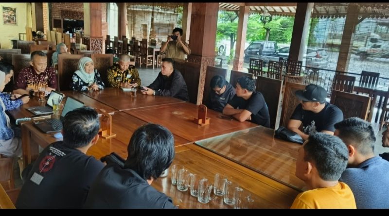 DLH Kabupaten Sukabumi Aktif Sosialisasi Mekanisme Pengolahan Limbah dan Ketaatan Lingkungan DLH Kabupaten Sukabumi Aktif Sosialisasi Mekanisme Pengolahan Limbah dan Ketaatan Lingkungan