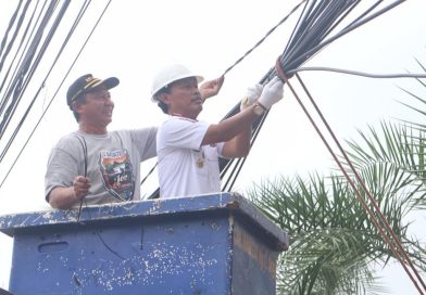 Wali Kota Tinjau Penataan Kabel Telekomunikasi, Prioritaskan Keamanan dan Estetika Kota Wali Kota Tinjau Penataan Kabel Telekomunikasi, Prioritaskan Keamanan dan Estetika Kota