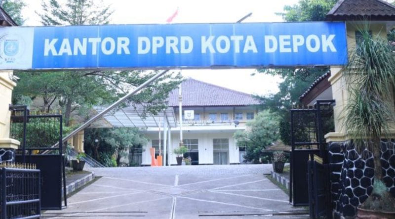 Ketua PWI Kota Depok Kecam Keras Pengusiran Wartawan Saat Beraktivitas di Gedung DPRD Ketua PWI Kota Depok Kecam Keras Pengusiran Wartawan Saat Beraktivitas di Gedung DPRD